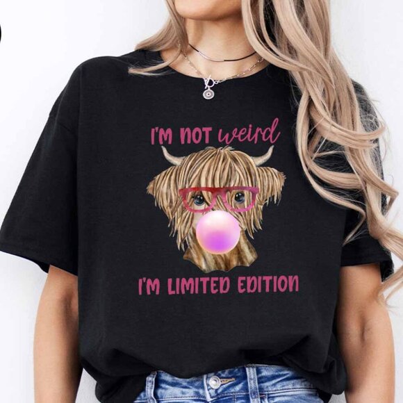 Cute Cow T-Shirt, Cow Design T-Shirt, The Cow Blowing Gum T-Shirt, I Am Not Weir - Picture 1 of 3